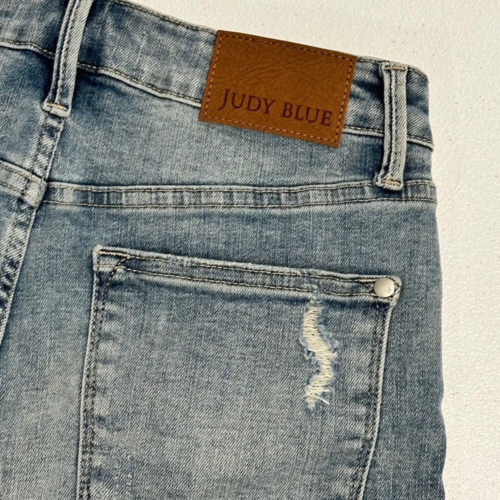 Judy Blue High Waisted Distressed Denim Shorts Womens Small Light Wash JB150184 - Picture 14 of 16